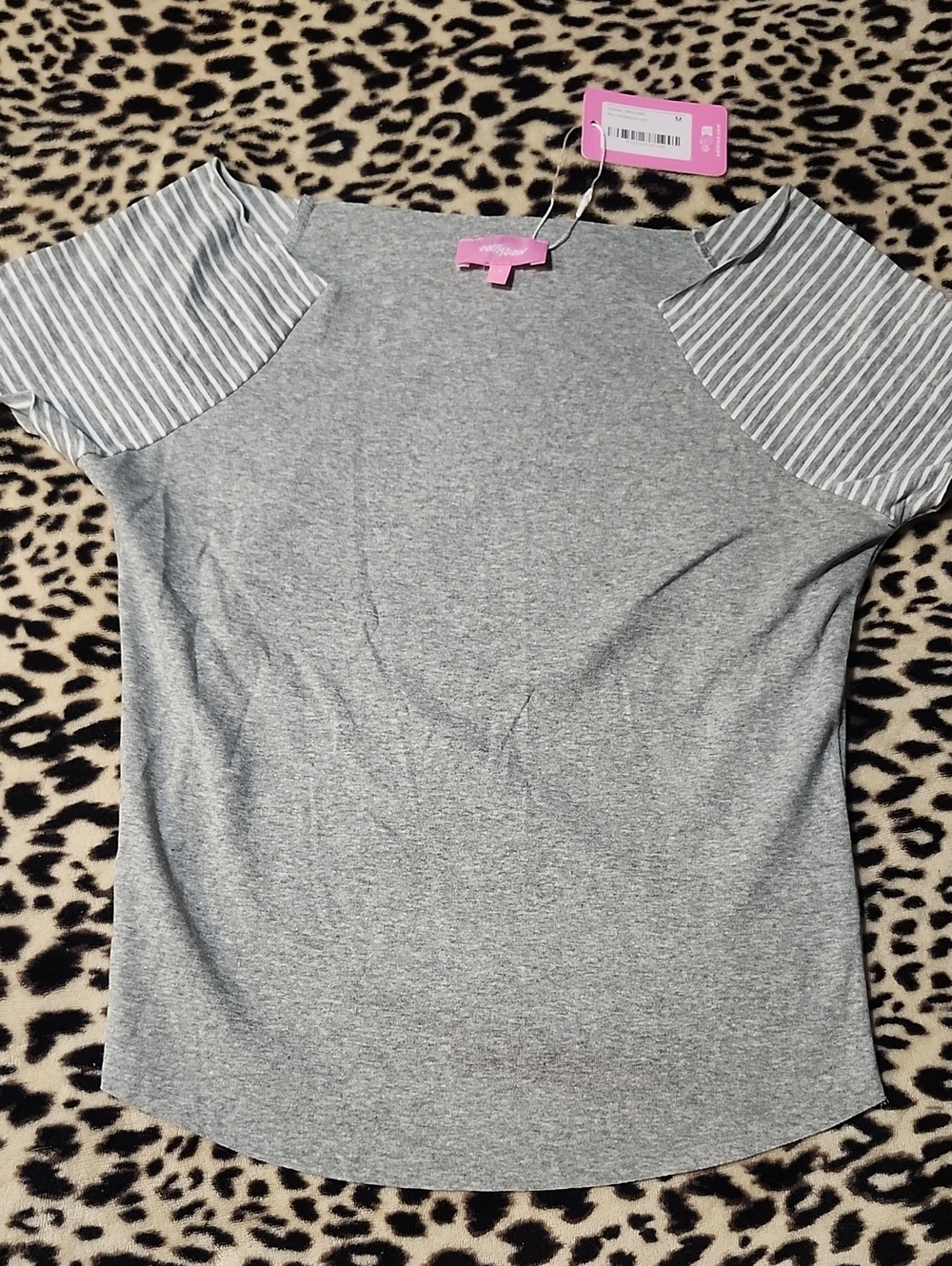 Edikted Gray Short Sleeve Women’s Top with Striped Sleeve Accent Sz M NWT